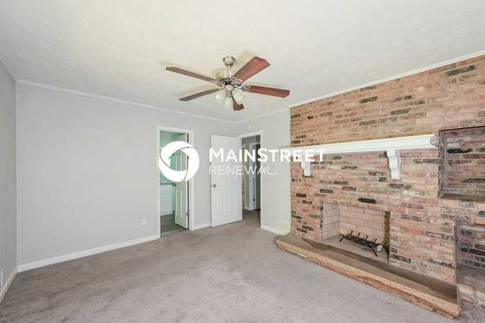 2855 Hickory Cir - Photo 2 of 22
