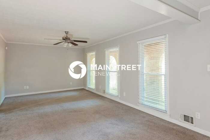 2855 Hickory Cir - Photo 4 of 22