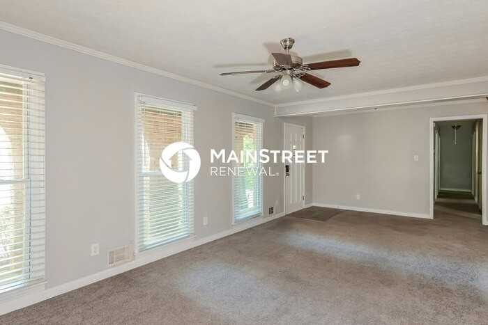 2855 Hickory Cir - Photo 5 of 22