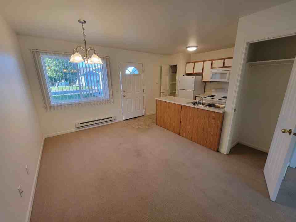 3825 Avenue B #5 - Photo 5 of 8