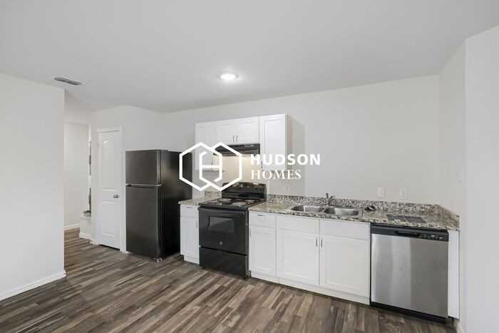 102 W Pliler St #100 - Photo 6 of 14