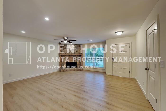 1402 Mountain Overlook Ct - Photo 4 of 18