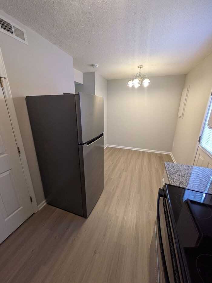 45 22nd Ave Ne #45 - Photo 5 of 10