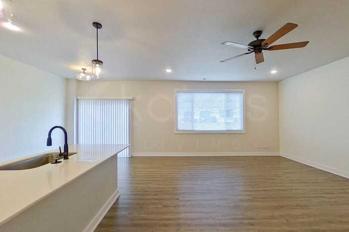 6910 Bluebell Ct - Photo 7 of 22