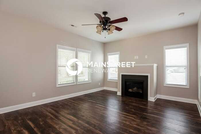 9663 Mendenhall View Dr - Photo 3 of 17