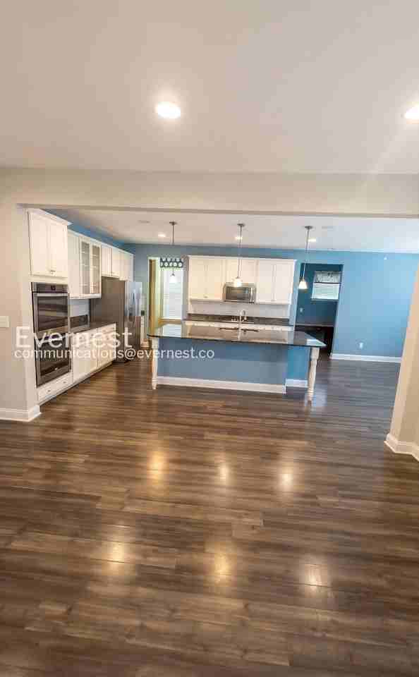 1735 Hudgins Farm Cir - Photo 4 of 39
