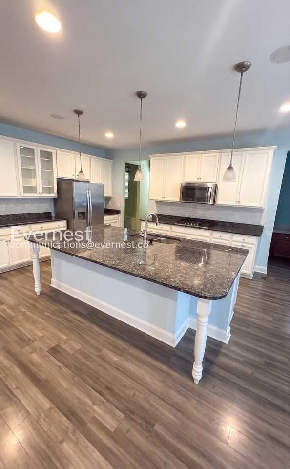 1735 Hudgins Farm Cir - Photo 5 of 39