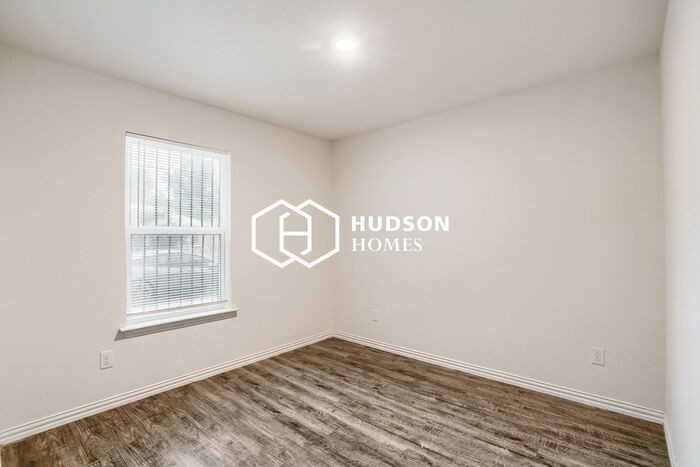 526 S San Eduardo Ave - Photo 6 of 14