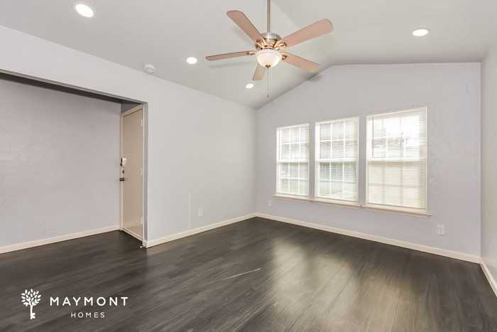 5601 Oak Grove Rd - Photo 6 of 15