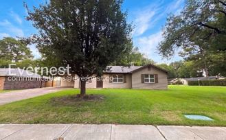 8250 Chesterfield Dr - Photo 1 of 1