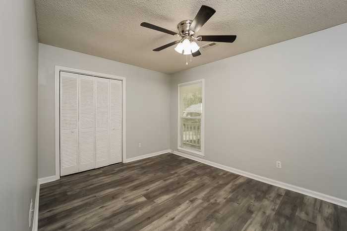 8117 N Ridgebrook Dr - Photo 5 of 10