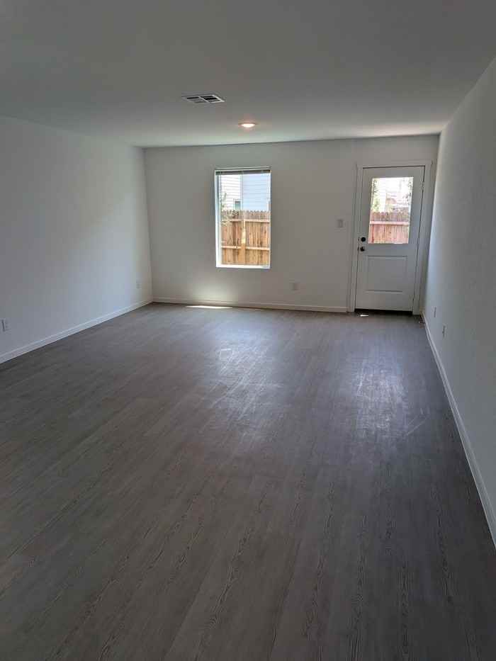 6726 Marble Rdg - Photo 4 of 7