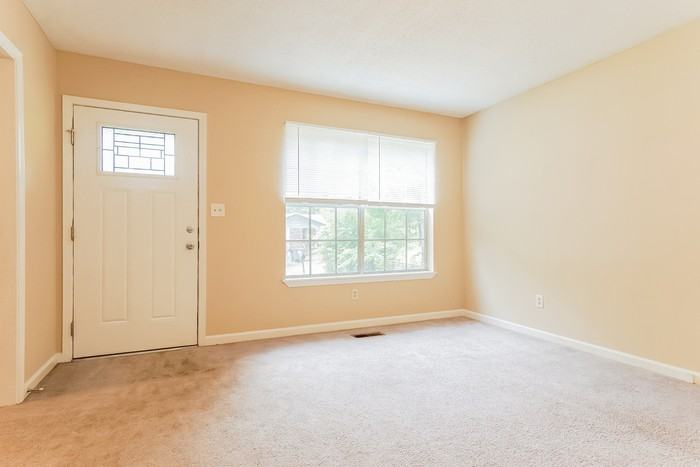 113 Avalon Ave - Photo 2 of 10