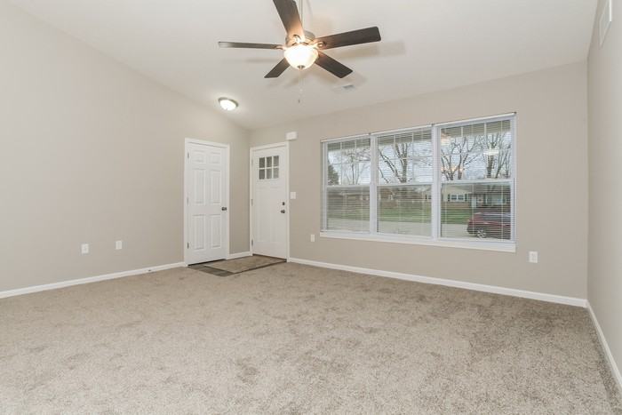 430 Clara Dr - Photo 2 of 10