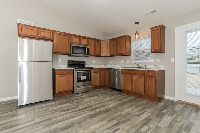 430 Clara Dr - Photo 4 of 10