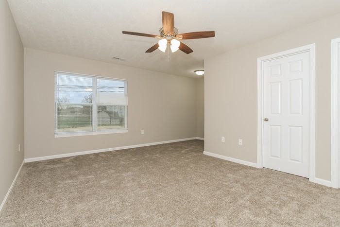 430 Clara Dr - Photo 5 of 10