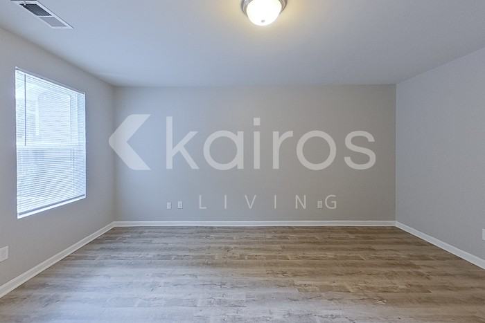 132 Tybo Dr - Photo 4 of 23