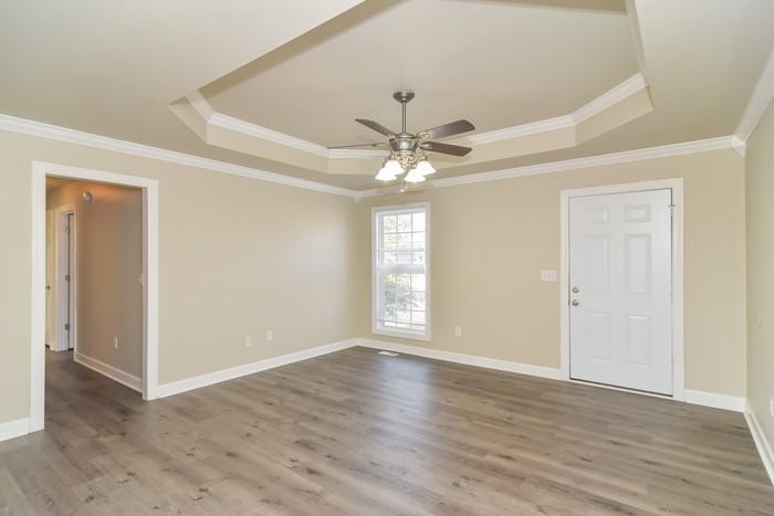 232 Tanner Point Dr - Photo 3 of 10