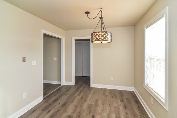 232 Tanner Point Dr - Photo 5 of 10