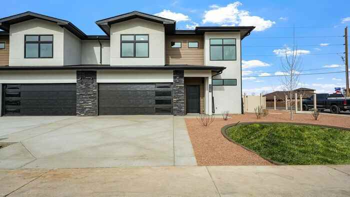 1109 Mee Canyon Circle - Photo 4 of 36