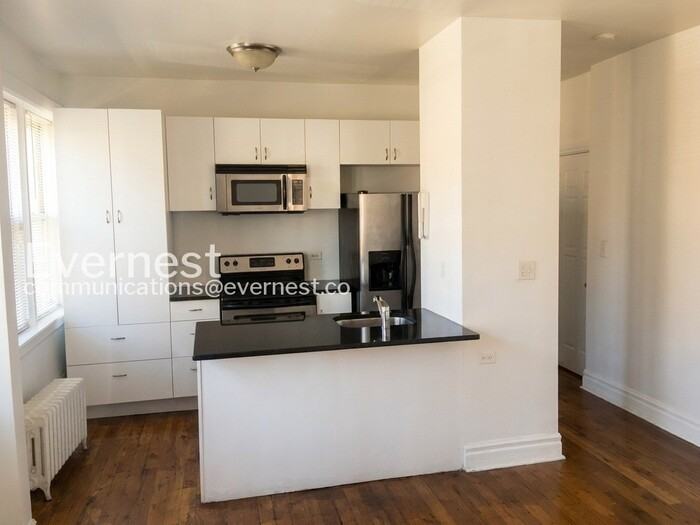 3434 W Mclean Ave - Photo 3 of 6
