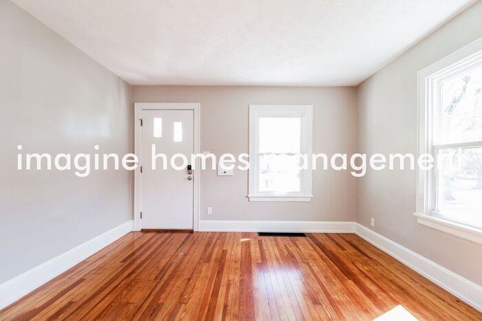 4270 Redmont Ave - Photo 3 of 18