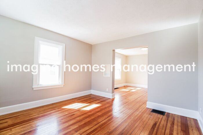 4270 Redmont Ave - Photo 4 of 18
