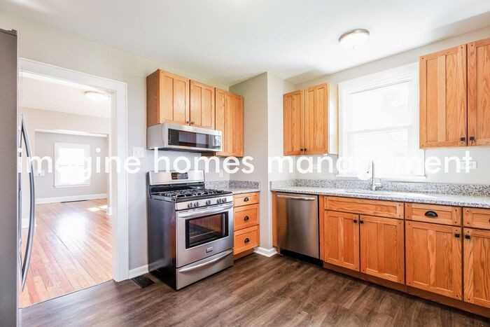 4270 Redmont Ave - Photo 7 of 18