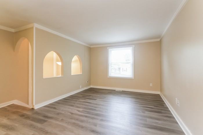 2226 Bernie Dr - Photo 5 of 10