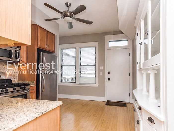 821 N Winchester Ave #3 - Photo 4 of 9