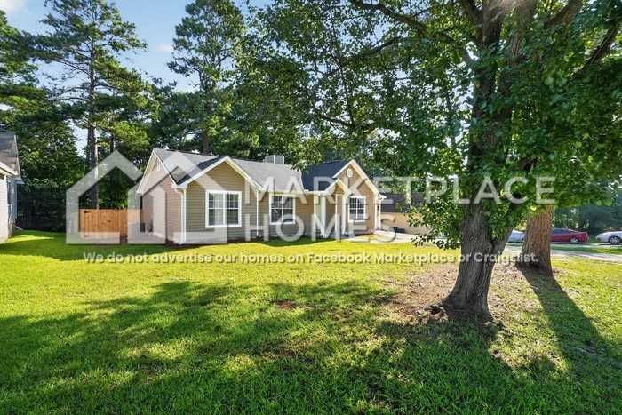 1104 Bonita Cir - Photo 3 of 30