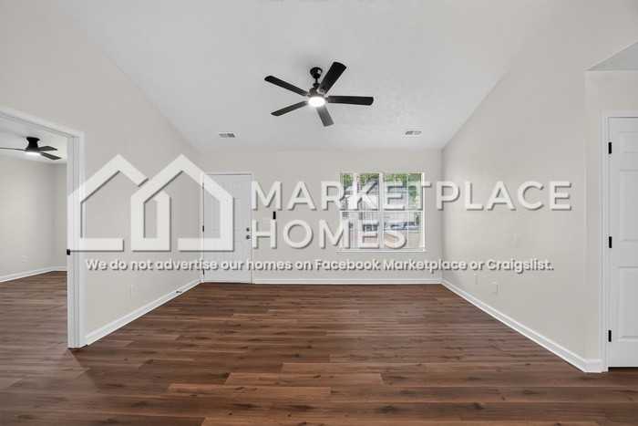 1104 Bonita Cir - Photo 7 of 30