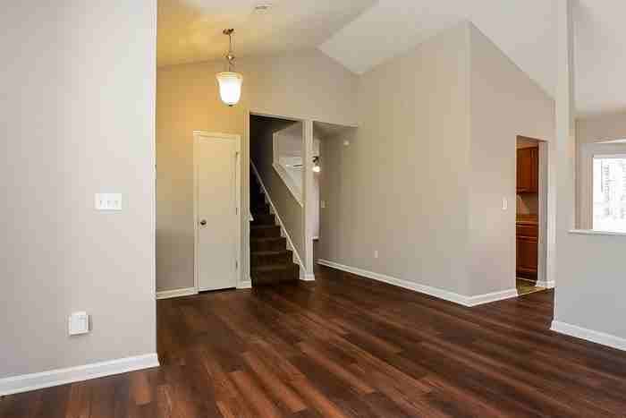 6239 Leverett Dr - Photo 6 of 17