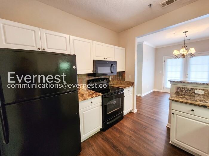 205 Spring Heights Ln Se #2-205 - Photo 5 of 17