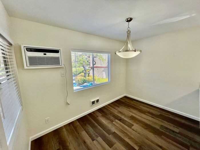 5543 Adobe Falls Rd #16 - Photo 4 of 18