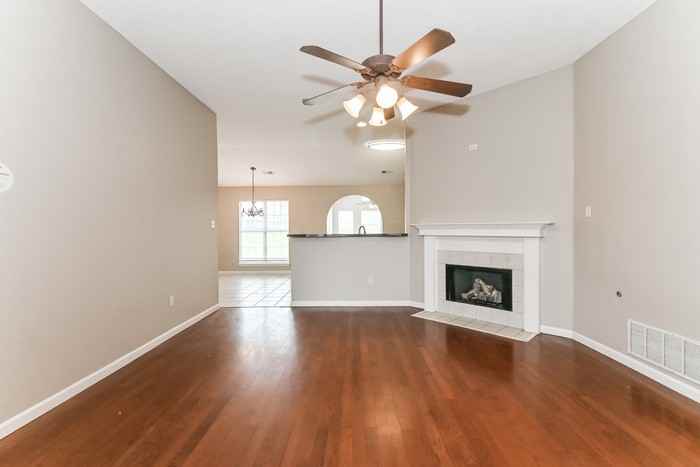 5682 Hunters Chase Dr - Photo 5 of 17