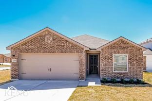 305 Silvercrest Ln - Photo 1 of 1