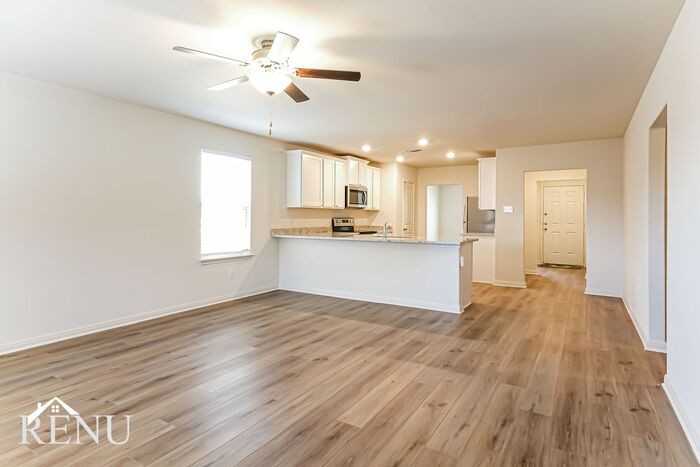 305 Silvercrest Ln - Photo 6 of 23