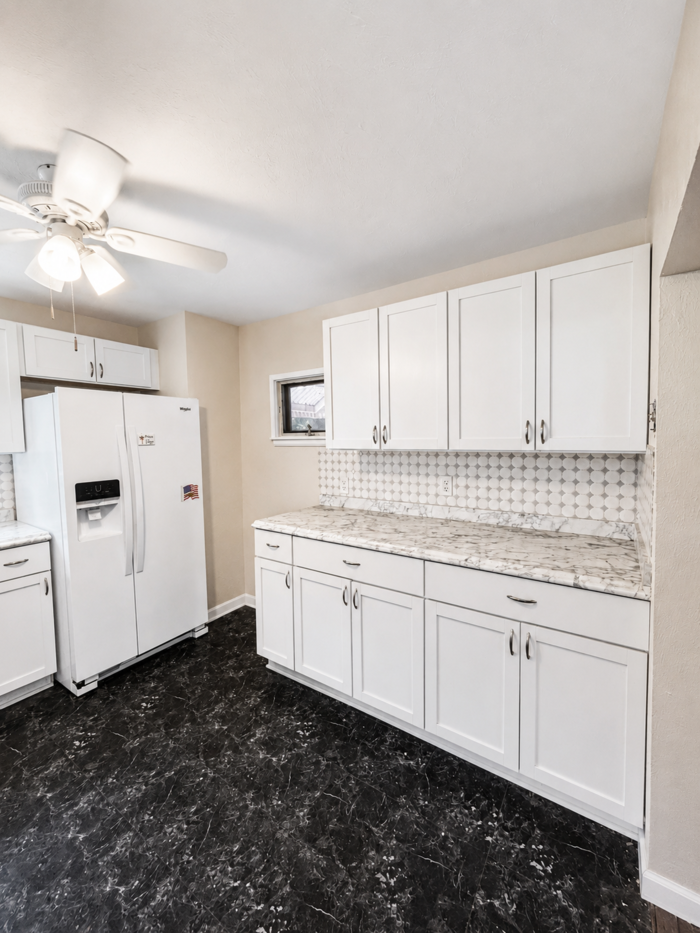 585 Novelle Ave - Photo 5 of 16