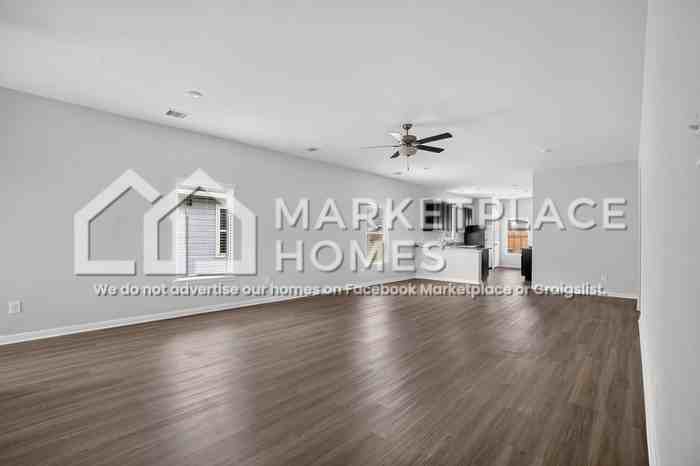 15623 Plum Brook Dr - Photo 5 of 30