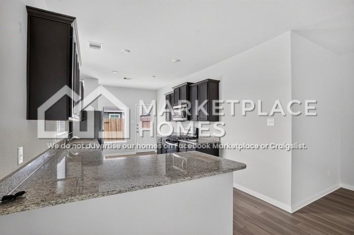 15623 Plum Brook Dr - Photo 6 of 30