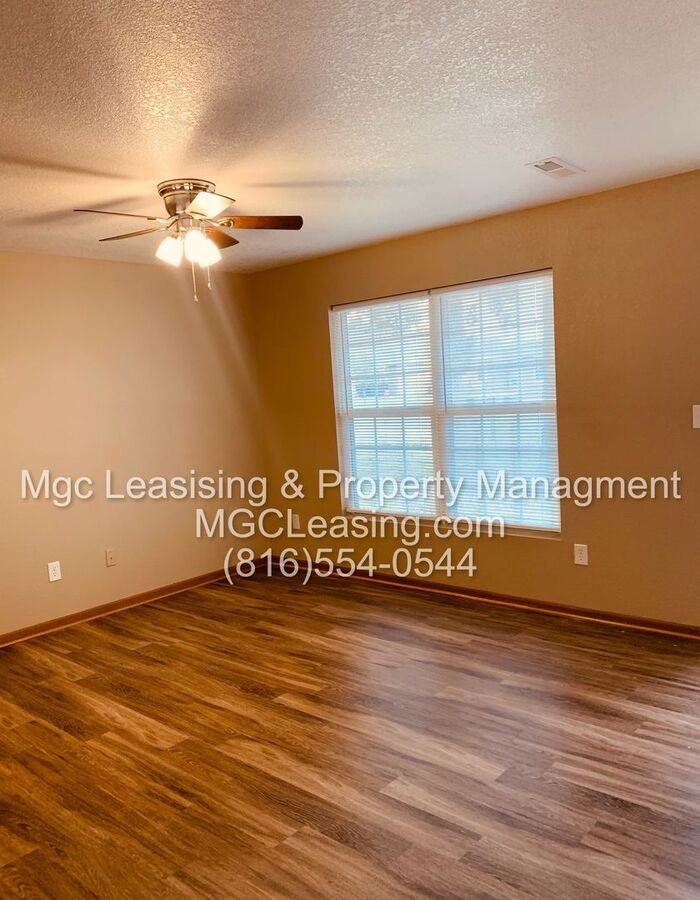 206 Nw Parker Dr - Photo 2 of 15