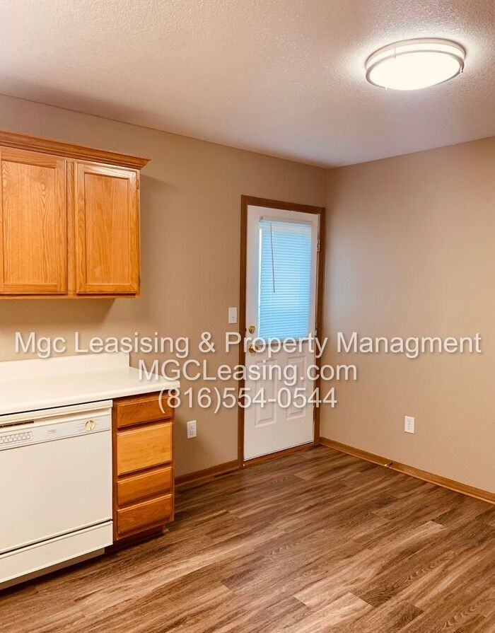 206 Nw Parker Dr - Photo 4 of 15