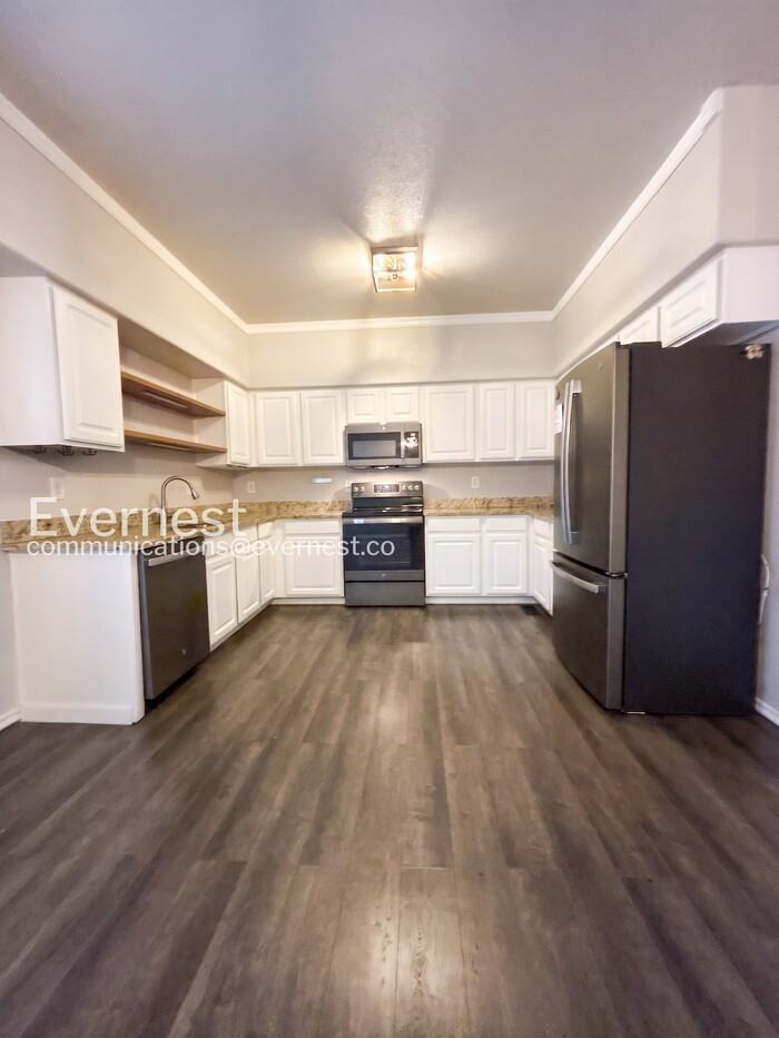 1922 Depew St - Photo 4 of 13
