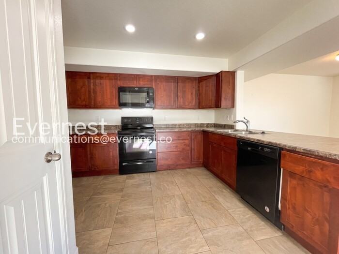 3194 Fairmont Dr #11A - Photo 6 of 25