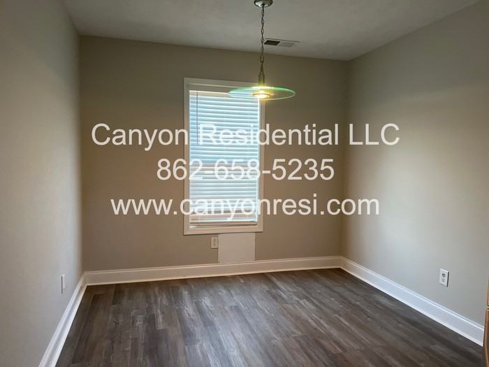 260 Sanford Ct - Photo 7 of 12