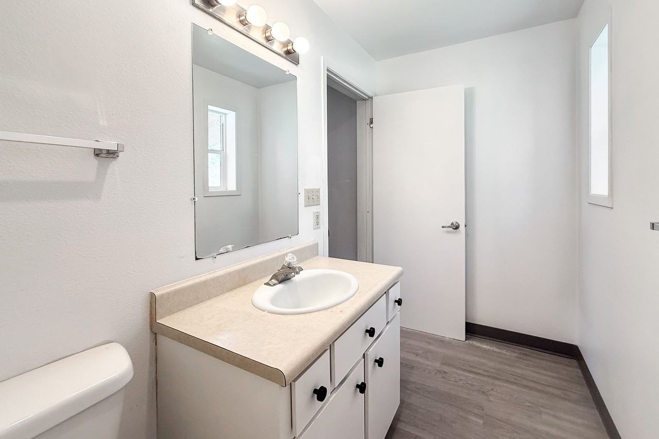 Latah Apartments - Photo 6 of 26