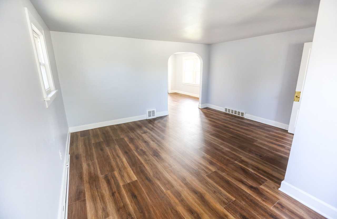 14628 Granger Rd #2 - Photo 4 of 11