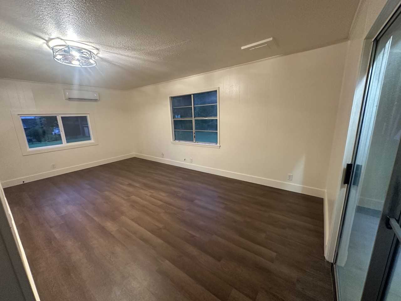 819 Lakeview Dr #NA - Photo 4 of 10