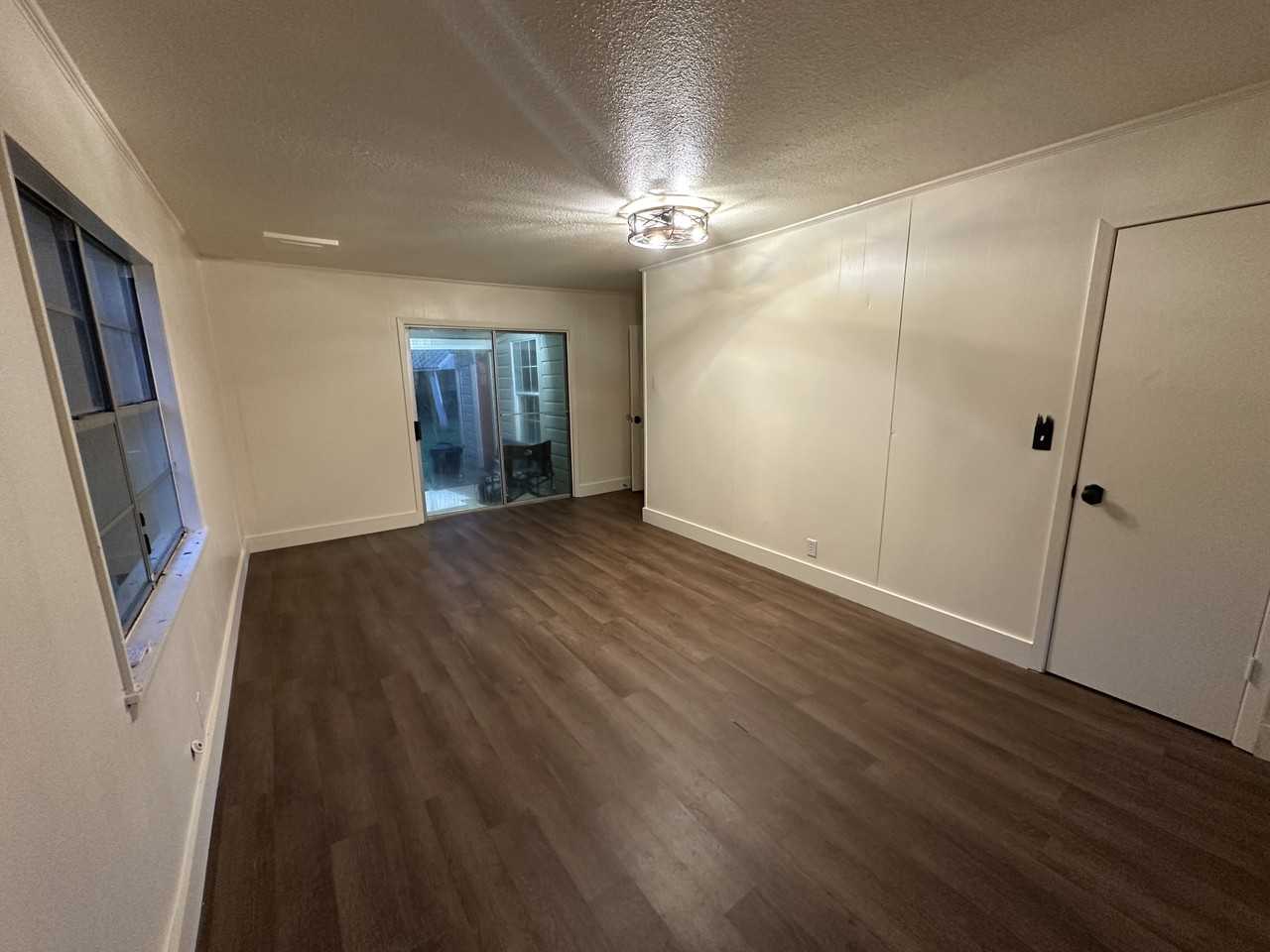 819 Lakeview Dr #NA - Photo 5 of 10